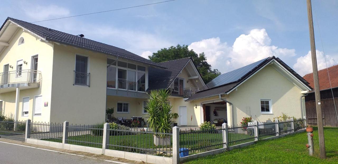 Bei Den Geissens Apartman Aldersbach Kültér fotó